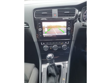 2018 Volkswagen Golf  €14,999 thumbnail