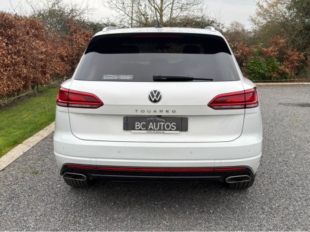 2023 Volkswagen Touareg - thumbnail 4