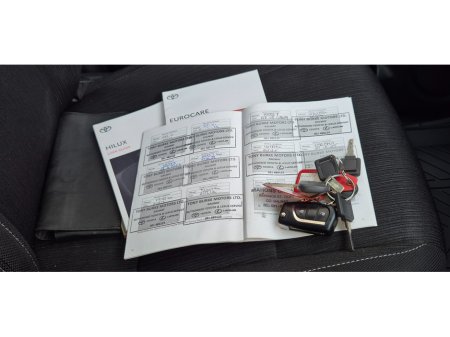 2022 Toyota Hilux - thumbnail 7