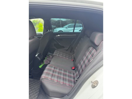 2013 Volkswagen Golf - thumbnail 14