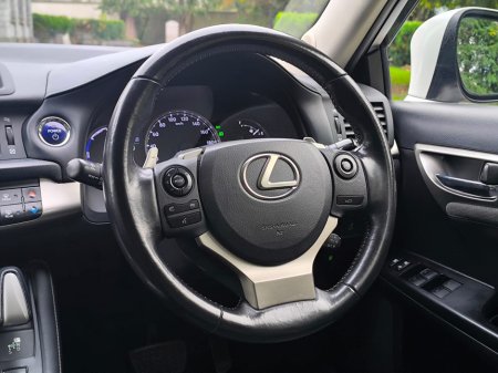 2017 Lexus CT 200 h - thumbnail 8