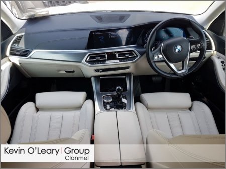 2022 BMW X5 xDrive45e xLine €59,900