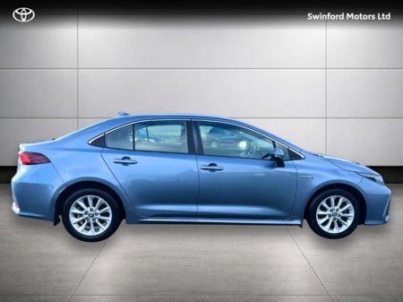 2021 Toyota Corolla - thumbnail 3