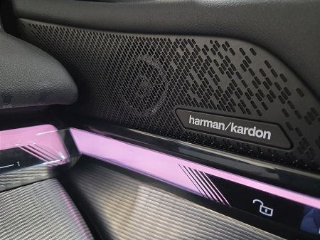 2025 BMW 5 Series - thumbnail 24