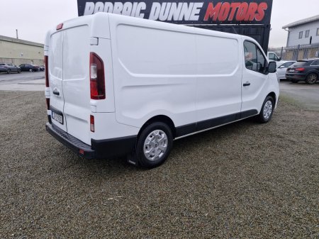 2023 Renault Trafic RED VAN FWD 130 3T1 E6 L2H1 3DR €18,450 thumbnail