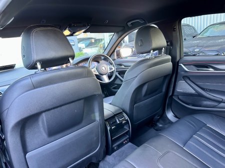 2023 BMW 5 Series - thumbnail 11