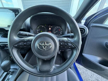 2021 Toyota Yaris - thumbnail 14