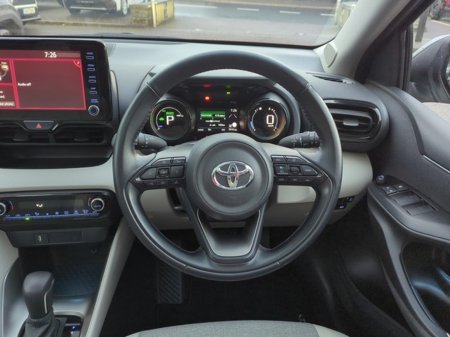 2023 Toyota Yaris FRESH SELECTION OF TRADE-INS YARIS 1.5 HYBRID PLATINUM thumbnail