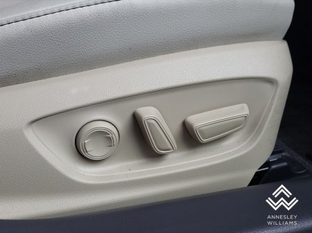 2023 Toyota Camry - thumbnail 24