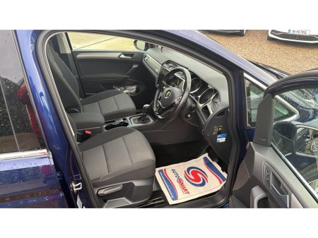 2018 Volkswagen Touran 2.0 COMFORTLINE AUTO €26,500 thumbnail