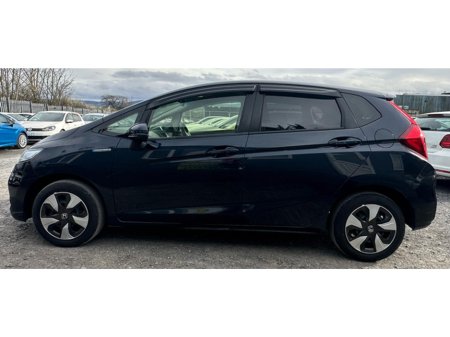 2019 Honda Fit 1.5L Petrol-Hybrid Automatic €12,250 thumbnail