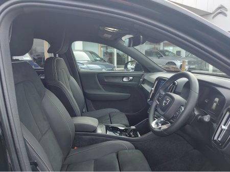 2024 Volvo XC40 - thumbnail 18