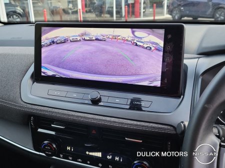 2025 Nissan Qashqai 1.3 PET MILD HYBRID SV thumbnail