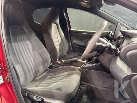 2021 Toyota Yaris 1.5 HYBRID - ALLOY WHEELS- REAR CAMERA €15,950 thumbnail