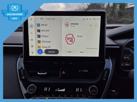 2023 Toyota Corolla CROSS LUNA 1.8 4DR AUTO €29,499 thumbnail