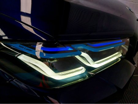 2020 BMW 5 Series - thumbnail 2