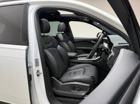 2025 Audi Q7 55 TFSI E S LINE BLACK ED QUATTRO €97,990 thumbnail