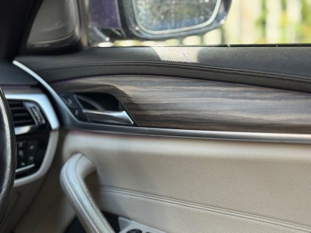 2017 BMW 5 Series - thumbnail 12