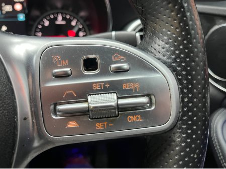 2018 Mercedes-Benz C Class €24950! 2018 MERCEDES-BENZ C220D AVANTGARDE AMG LINE 2.0 AUTOMATIC / CRUISE CONTROL / REVERSE CAMERA / ELECTRIC MEMRY & HEATED SEATS / PADDLE SHIFTERS / AMBIENT LIGHTS €24,950 thumbnail