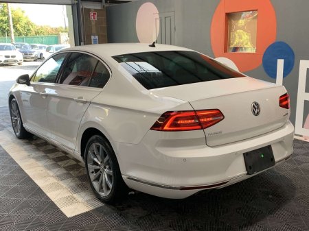 2019 Volkswagen Passat €25950! 2019 Passat 2.0 TDI Highline / 48k KMs / Heated Leather Seats / Passat Automatic €25,950