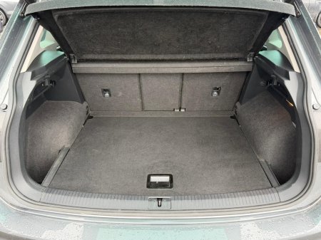 2017 Volkswagen Tiguan - thumbnail 32