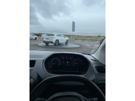 2024 Peugeot Partner  thumbnail