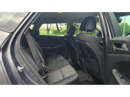 2016 Hyundai Tucson - thumbnail 11