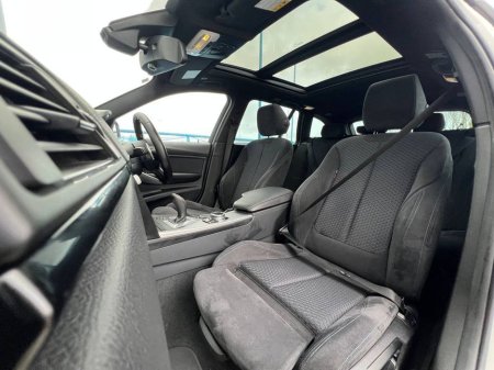 2013 BMW 3 Series - thumbnail 2