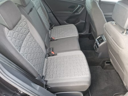 2023 Volkswagen Tiguan - thumbnail 17