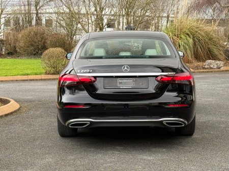 2022 Mercedes-Benz E Class - thumbnail 6