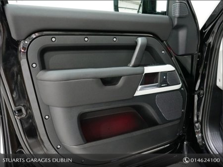 2023 Land Rover Defender - thumbnail 15