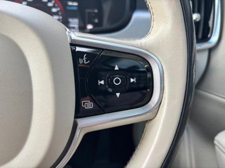 2018 Volvo V90 D4 MOM GT Auto €23,995 thumbnail