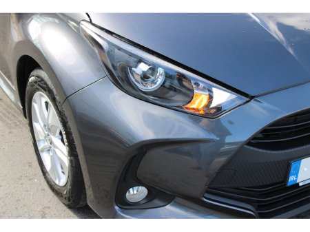 2024 Toyota Yaris - thumbnail 9