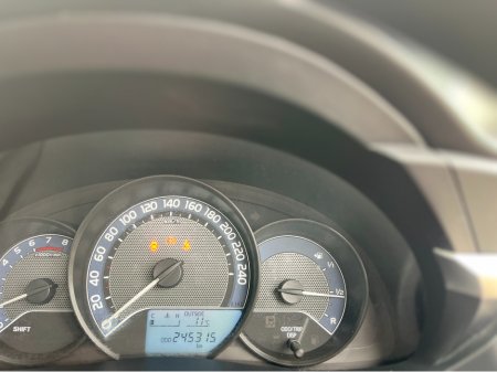 2014 Toyota Corolla - thumbnail 10