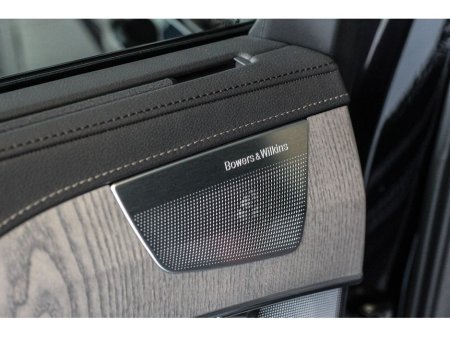 2022 Volvo XC90 RECHARGE T8 ULTIMATE DARK AWD €59,899 thumbnail