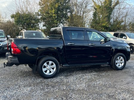 2021 Toyota Hilux D-4D 4WD DCB MAUAL €29,212 thumbnail