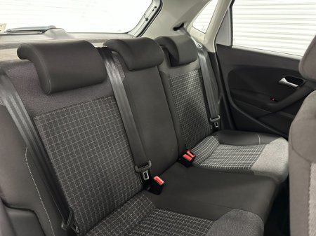 2016 Volkswagen Polo - thumbnail 33