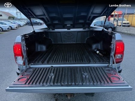 2021 Toyota Hilux - thumbnail 5