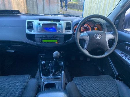 2014 Toyota Hilux - thumbnail 6