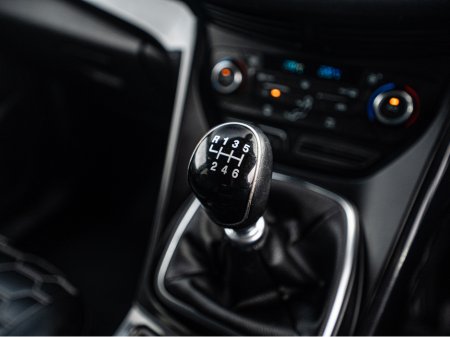 2017 Ford Kuga 2017 Kuga 1.5d TITANIUM/High spec/Warranty €13,888 thumbnail