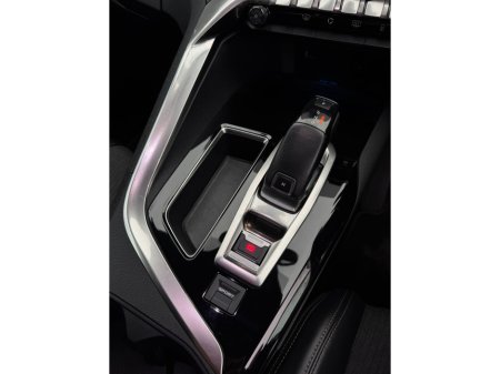 2018 Peugeot 3008 1.6 HDI GT LINE BLUE S/S 5DR AUTO €19,999 thumbnail