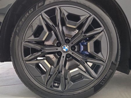2025 BMW iX - thumbnail 14