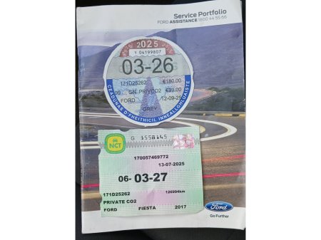 2017 Ford Fiesta - thumbnail 2