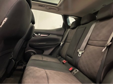 2017 Nissan Qashqai - thumbnail 18