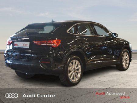 2025 Audi Q3 35 TDI 150 S-T SE €52,499 thumbnail