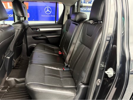 2016 Toyota Hilux - thumbnail 18