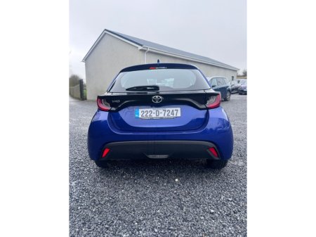 2022 Toyota Yaris - thumbnail 6