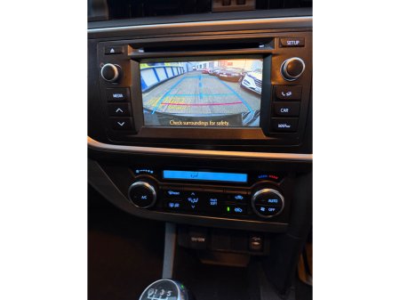 2014 Toyota Auris 1.33 VVT-I DUAL ICON S/S 99BHP 5DR 100BHP €8,990 thumbnail