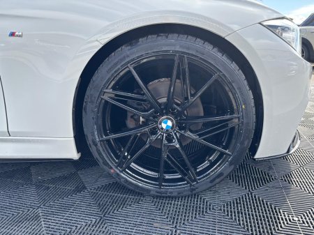 2014 BMW 3 Series - view 3