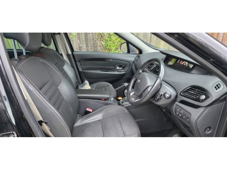 2015 Renault Grand Scenic - thumbnail 2